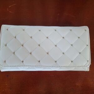 Elegant White Quilted Women's Wallet